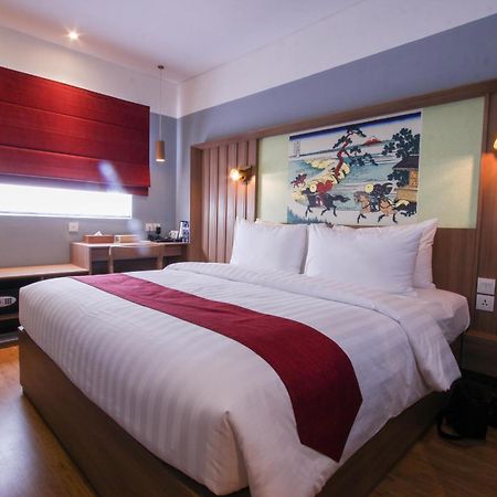 Kuretakeso Kemang Hotel Jakarta Exterior foto