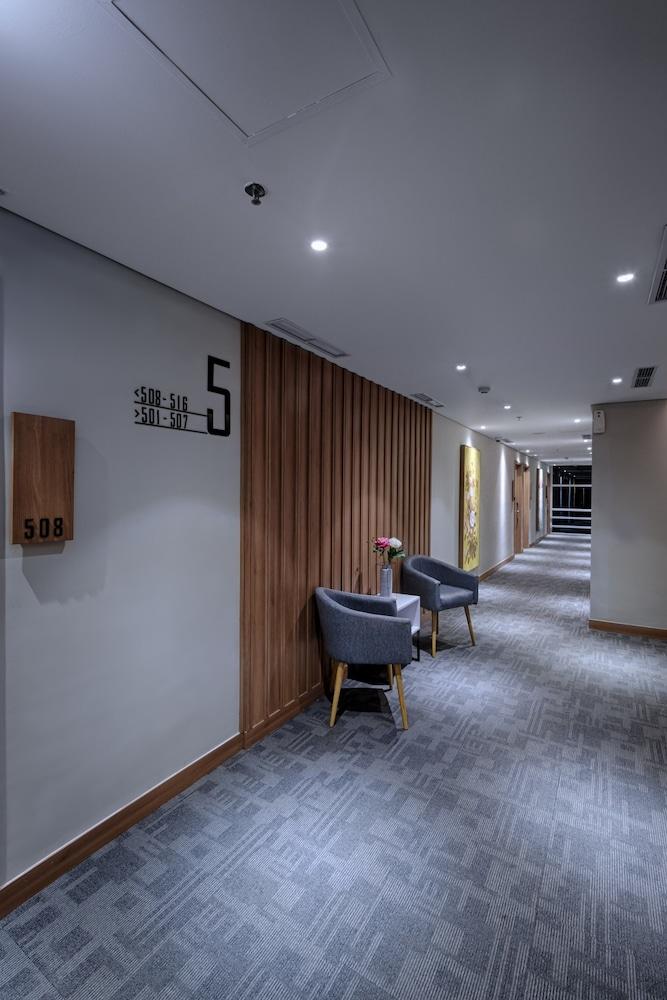 Kuretakeso Kemang Hotel Jakarta Exterior foto